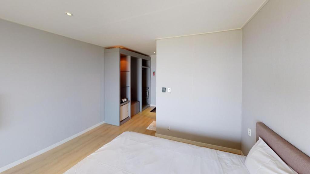 Sallys Jeju Hotel Zewnętrze zdjęcie